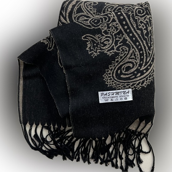 Black & Tan Paisley Pashmina Scarf /Wrap/Shawl | 70% Cashmere 30% Silk | 28”x66” - Picture 13 of 17